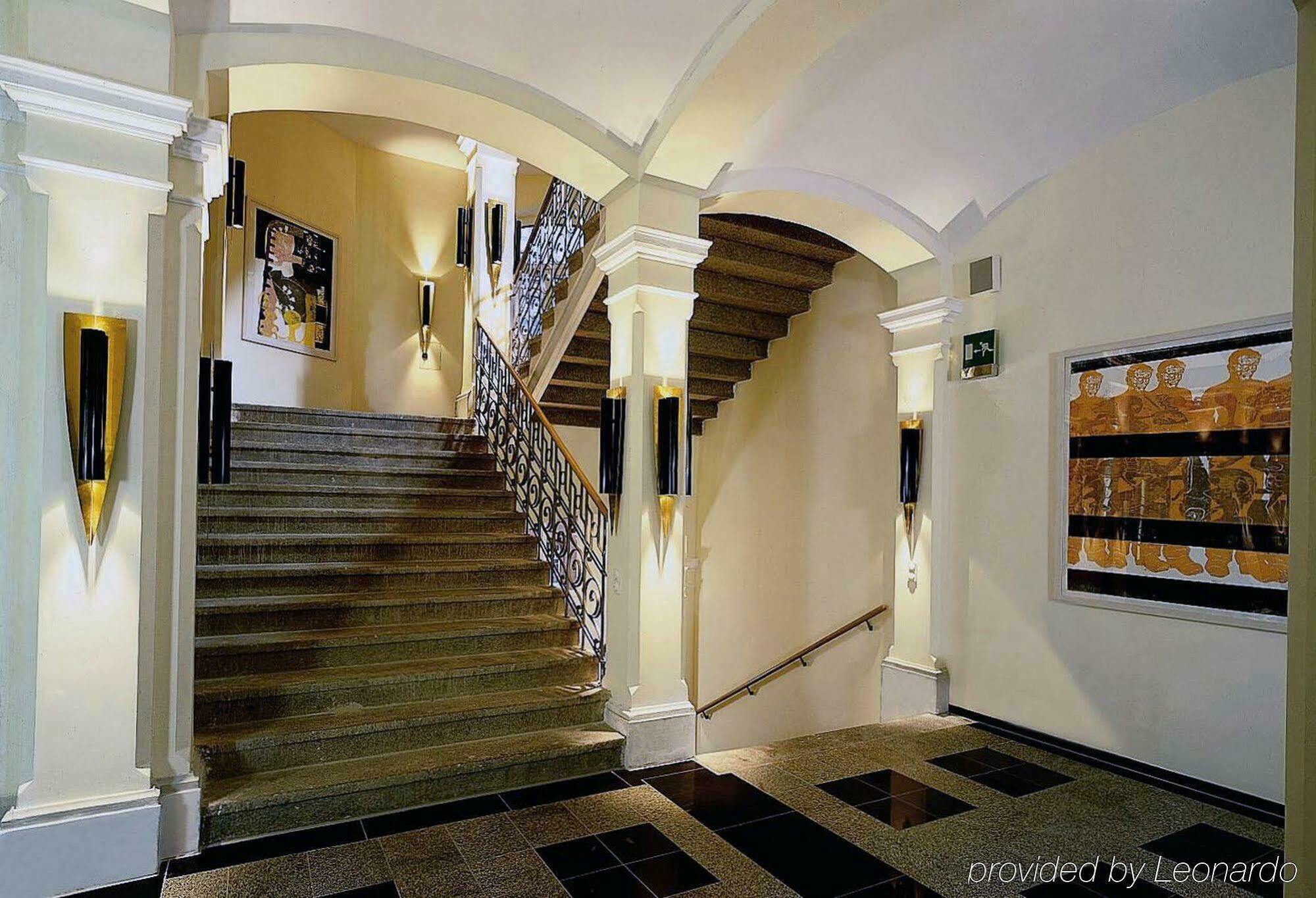 Hotel Berlin Ostbahnhof Interiér fotografie